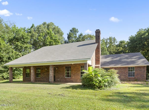 1480 Big Creek Road, Raymond, MS 39154