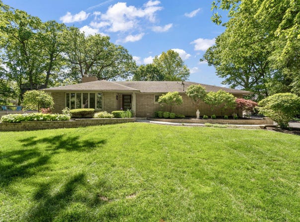 11728 Monroe Place, Crown Point, IN 46307
