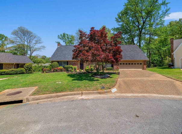 2110 Macbeth, Tyler, TX 75703