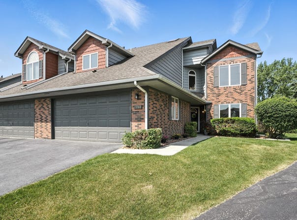 1748 Wedgewood Court, Crown Point, IN 46307