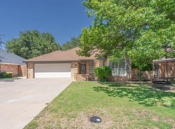 3608 Dentcrest Dr, Midland, TX 79707