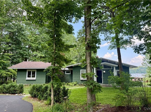 3158 W Lake Rd, Cazenovia, NY 13035