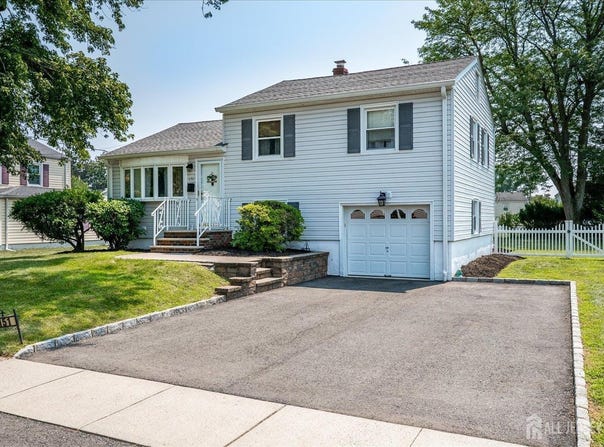 151 W Nassau Avenue, South Plainfield, NJ 07080