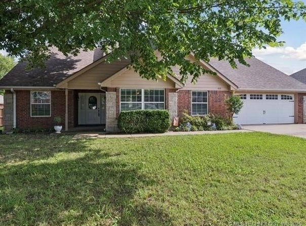 4419 Fairview Road, Bartlesville, OK 74006