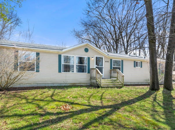 6545 Hiller Avenue, Whitmore Lake, MI 48189