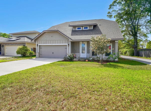 61 5Th Street, Shalimar, FL 32579