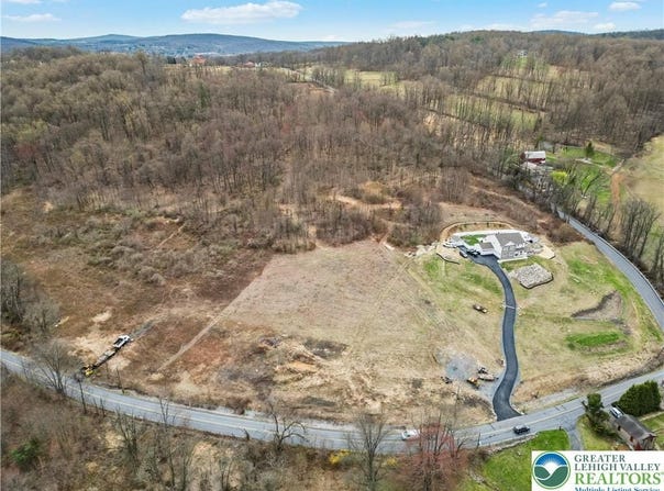 215 Stouts Valley Road, Williams Twp, PA 18042