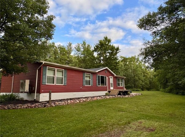86890 Military Road, Sturgeon Lake, MN 55783