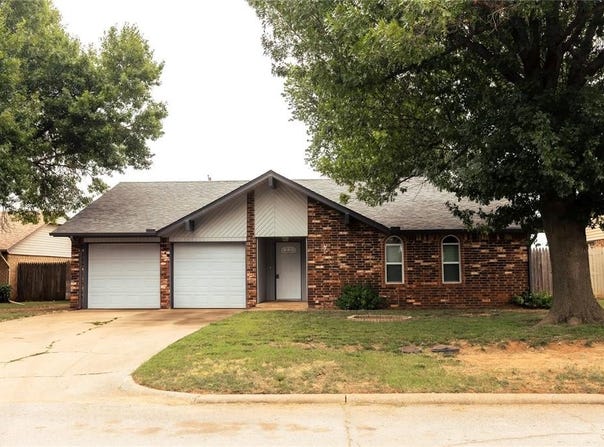 3209 S 25th Street, Chickasha, OK 73018