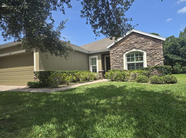 346 Lexington Avenue SW, Vero Beach, FL 32962