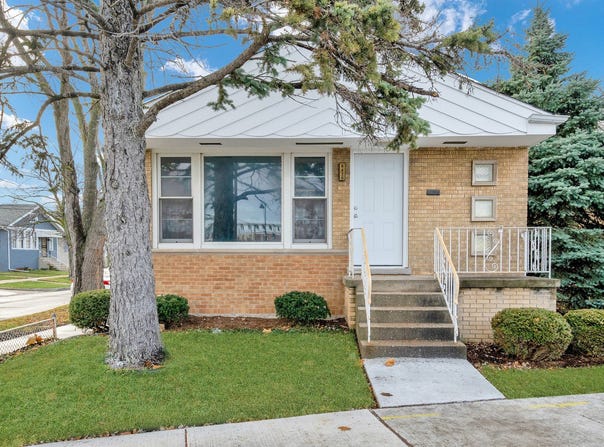 6420 Windsor Avenue, Berwyn, IL 60402