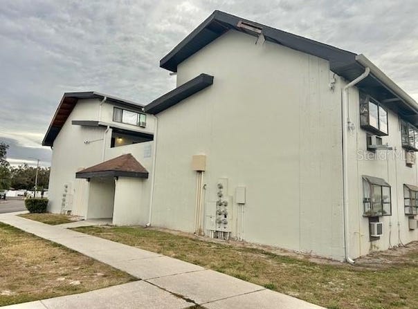 1254 E 113TH AVENUE, TAMPA, FL 33612