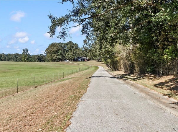 15111 Unicorn Drive, Cottondale, AL 35453