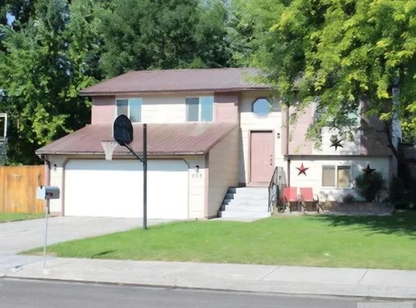 863 Coachman Drive, Idaho Falls, ID 83402