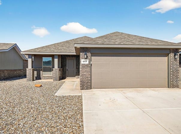 6813 Lonesome Dove Ln, Midland, TX 79705
