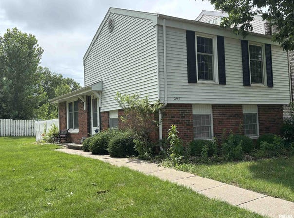 295 JAMESTOWN Road, Macomb, IL 61455