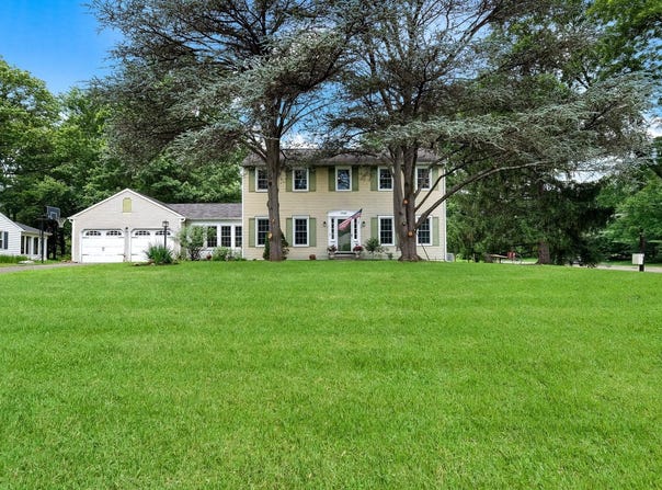 1 SUNNYBROOK DRIVE, DOYLESTOWN, PA 18901