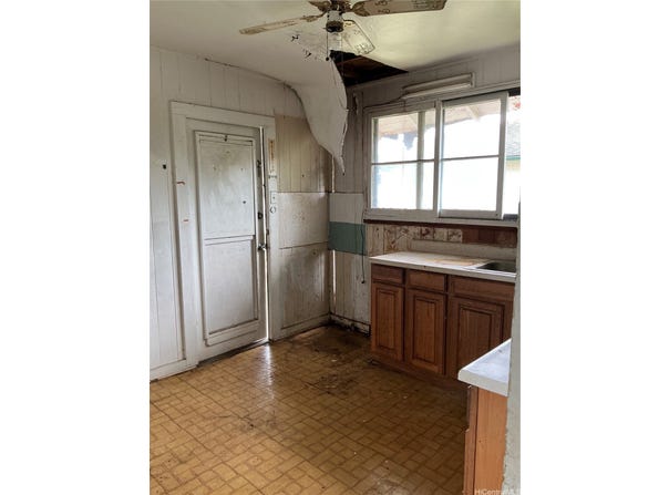 1915 California Avenue, Wahiawa, HI 96786