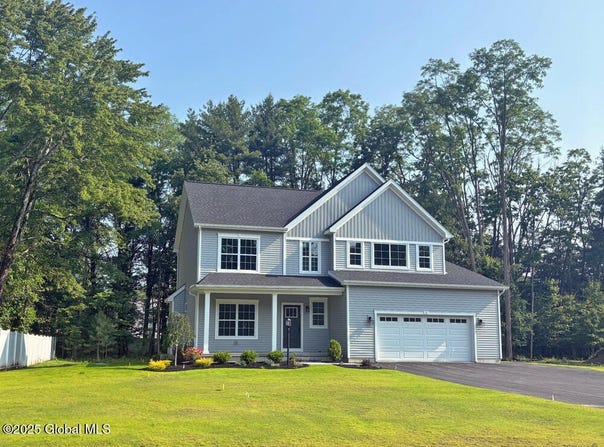1 Hunter Court, Milton, NY 12020