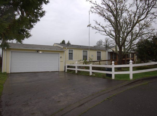 111 Kiss Ct, Roseburg, OR 97471