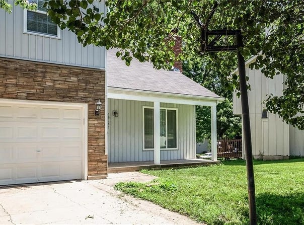 10151 W 84th Street, Overland Park, KS 66212