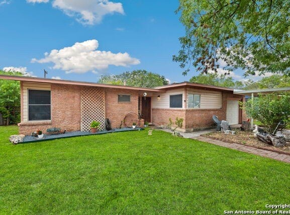310 Radiance Dr, San Antonio, TX 78218-2540