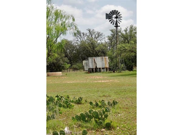 129 S FM 573, Mullin, TX 76864