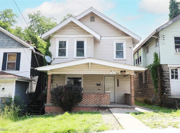 742 Kendall Avenue, Steubenville, OH 43952