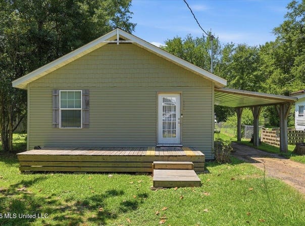 205 3rd Street, Mendenhall, MS 39114