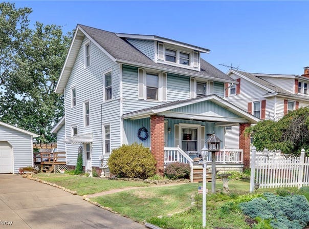511 Woodland Avenue SW, North Canton, OH 44720