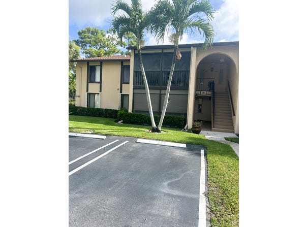 802 Sky Pine Way, Greenacres, FL 33415