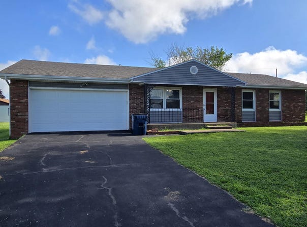 1413 W Dallas Street, Buffalo, MO 65622