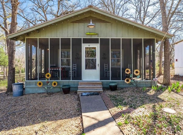 132 Mamie Dr, Malakoff, TX 75148