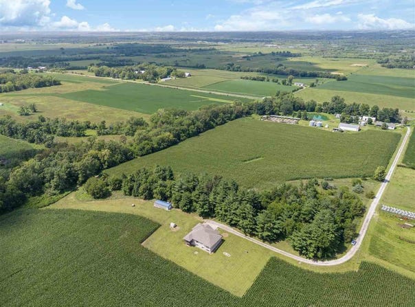 1823 250th Street NW, IA 52322