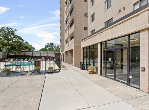 1825 Saint Julian Place 8H, Columbia, SC 29204