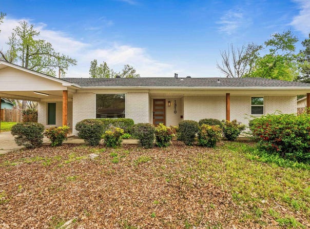 1310 Sunset Drive, Conway, AR 72034
