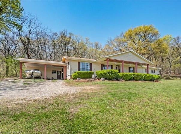 465561 Hwy 100, Stilwell, OK 74960