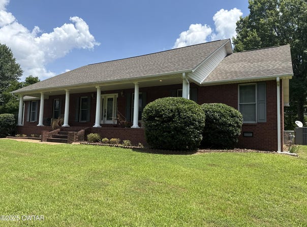 295 Milan Highway, Trenton, TN 38382