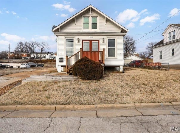 1213 E 5th Street, Washington, MO 63090