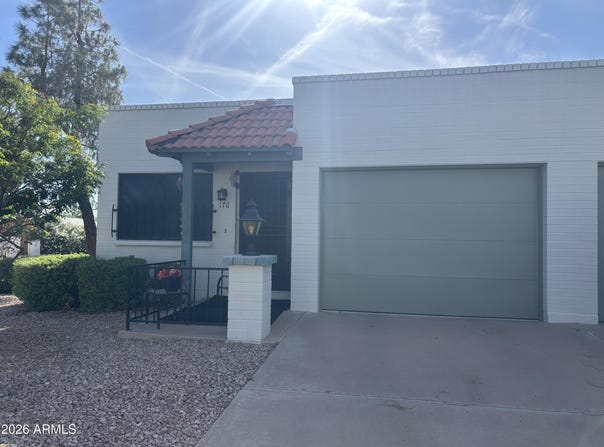 4328 E CAPRI Avenue, Mesa, AZ 85206
