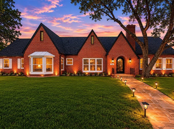 700 Jackson, McGregor, TX 76657