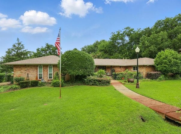 117 Nowlin Drive, Highland Village, TX 75077