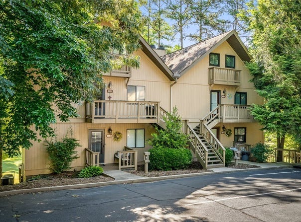 800 Captains Cove Court unit: 2, Salem, SC 29676