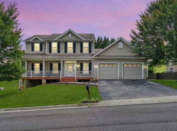 6014 Crumpacker DR, Roanoke, VA 24012