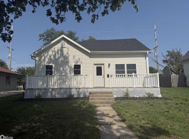 305 N Walnut Street, Creston, IA 50801