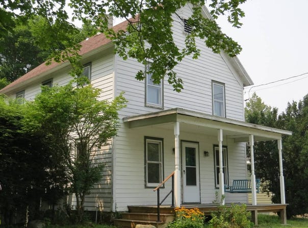 38 S Second Ave, Broadalbin, NY 12025