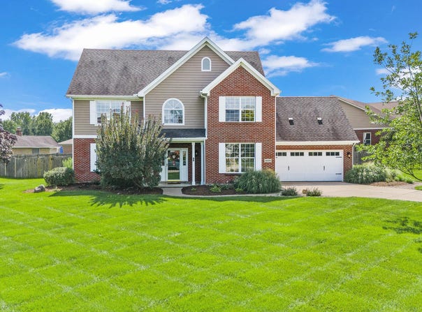 1600 Sunnington Grove Drive, Dayton, OH 45458