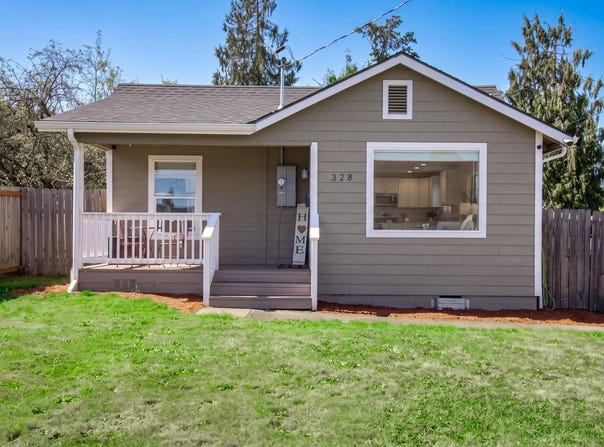 328 9th Av, Sweet Home, OR 97386