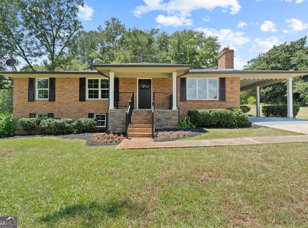 628 Dennis Station Road, Eatonton, GA 31024