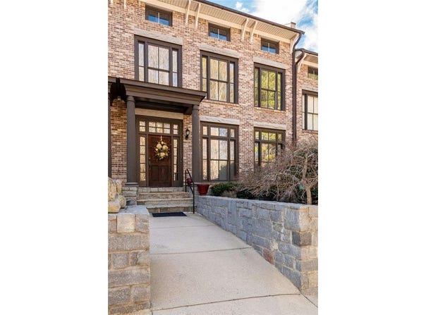 1605 RIDENOUR Parkway, Kennesaw, GA 30152